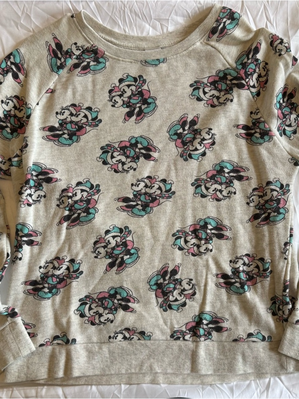 Disney Cream Crewneck Sweater Mickey Mouse Minnie Mouse size XL